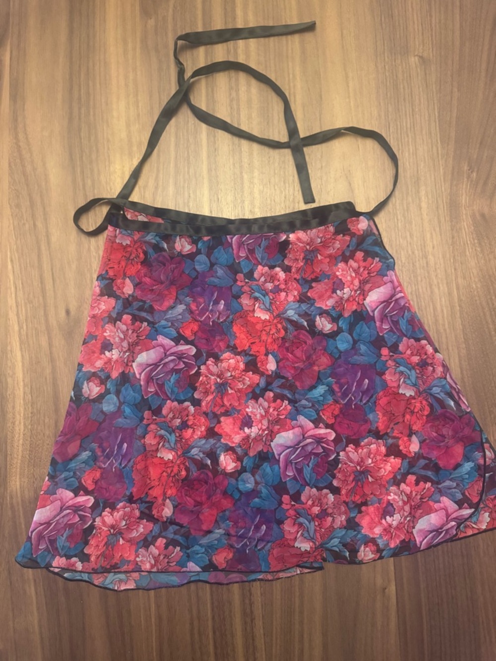 Women’s Trienawear Floral Chiffon Wrap Skirt